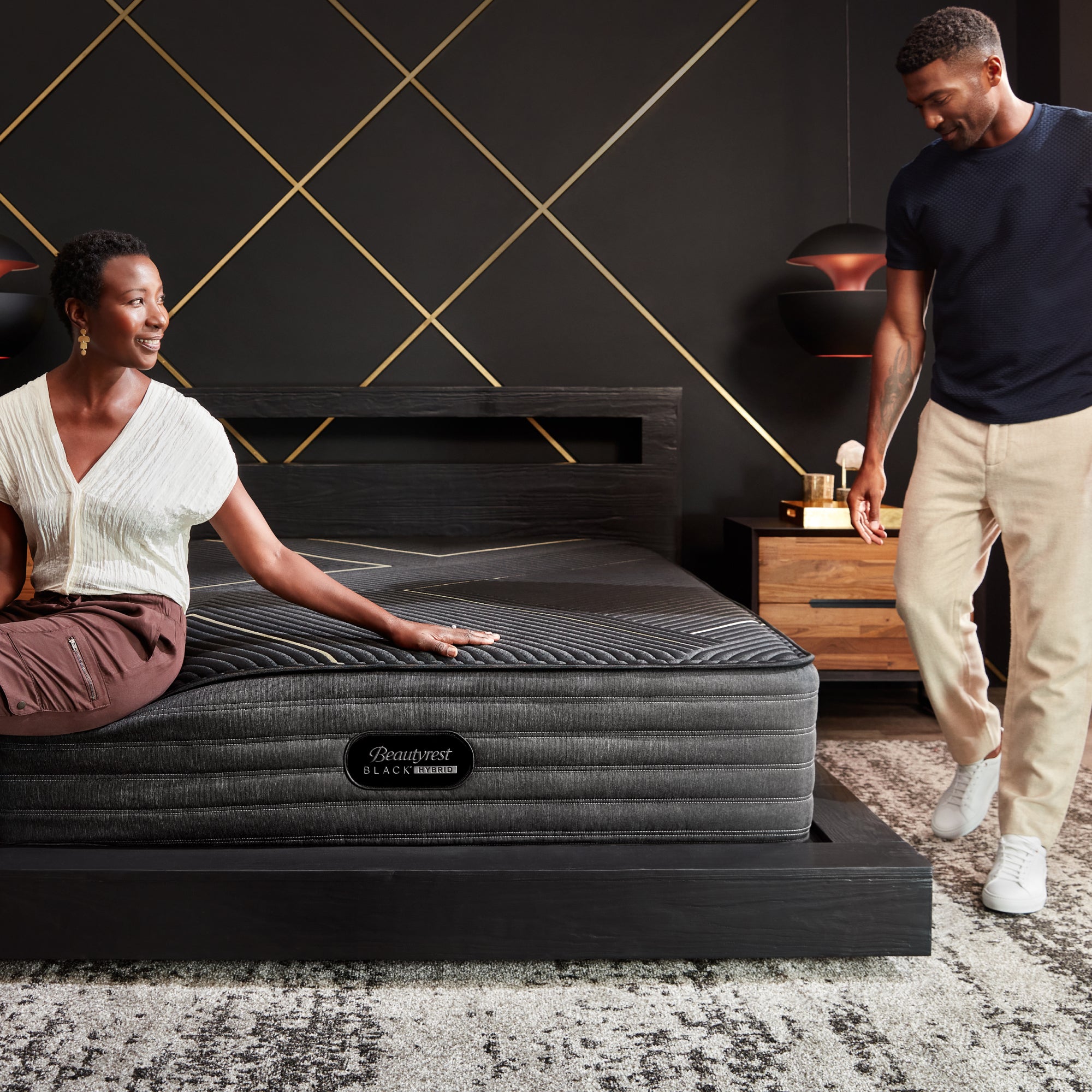 Beautyrest black hybrid deals jennings